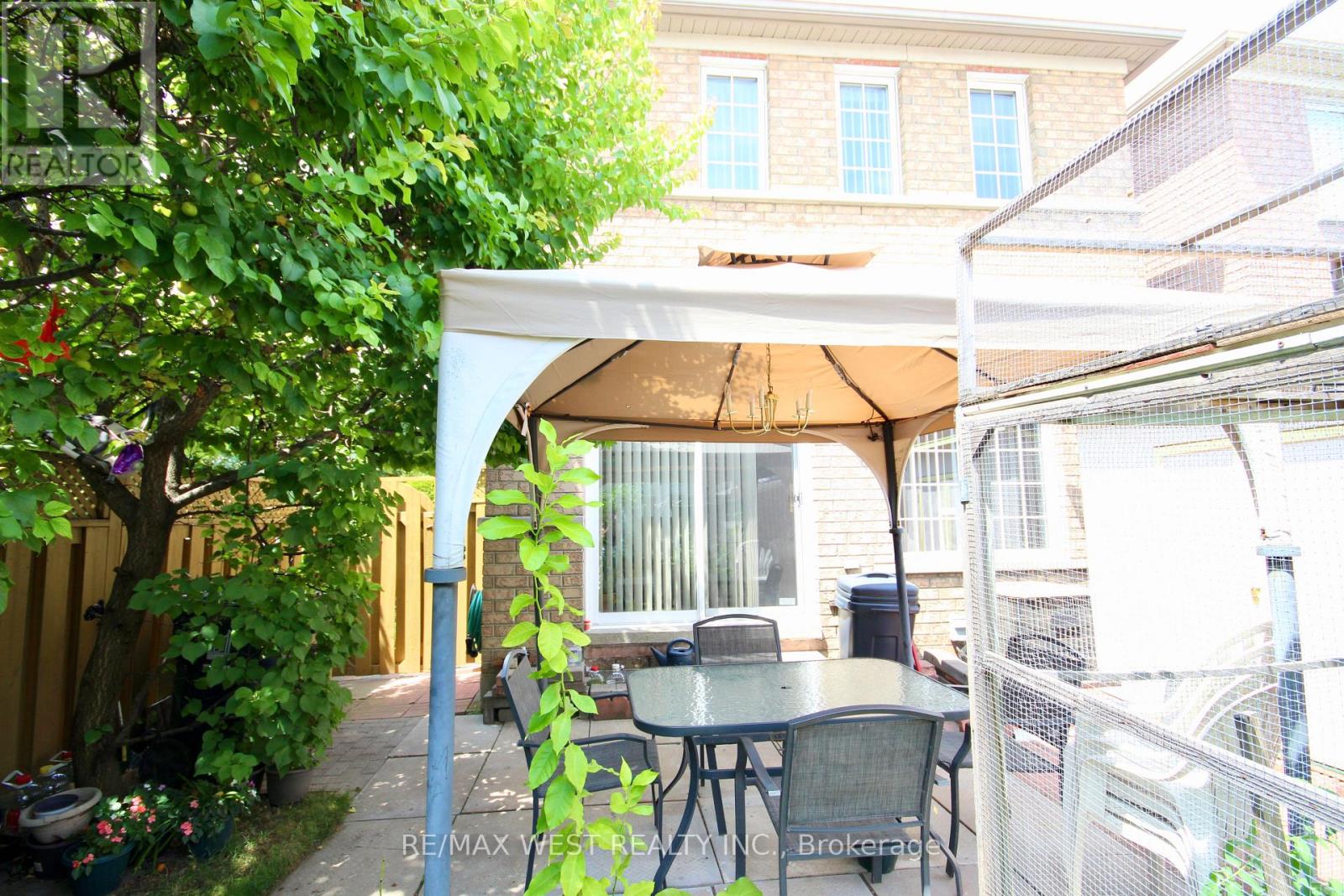 1 Platinum Drive, Toronto (Brookhaven-Amesbury), Ontario M6M 5K1 - Photo 33 - W12311923