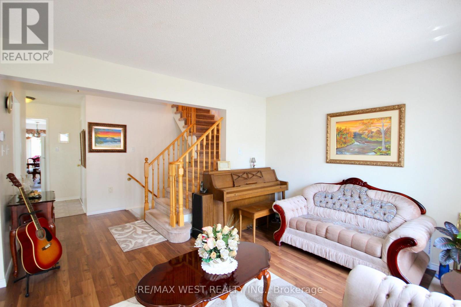 1 Platinum Drive, Toronto (Brookhaven-Amesbury), Ontario M6M 5K1 - Photo 13 - W12311923