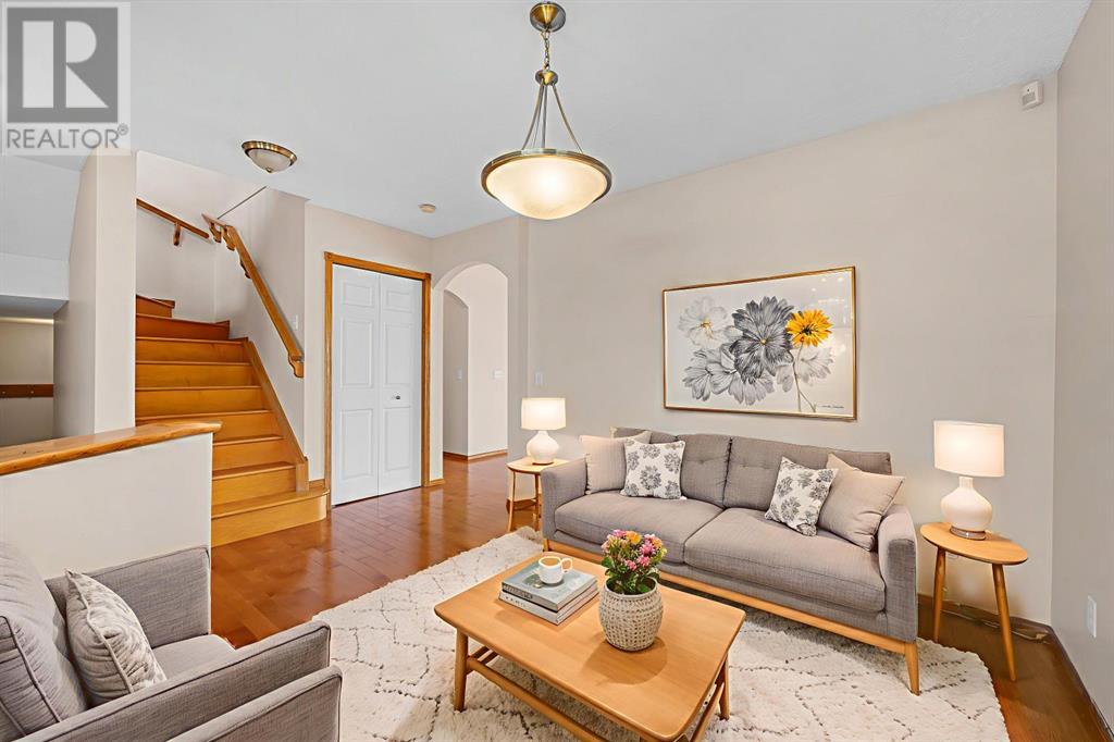 Property at 81 Taracove Crescent NE image 3