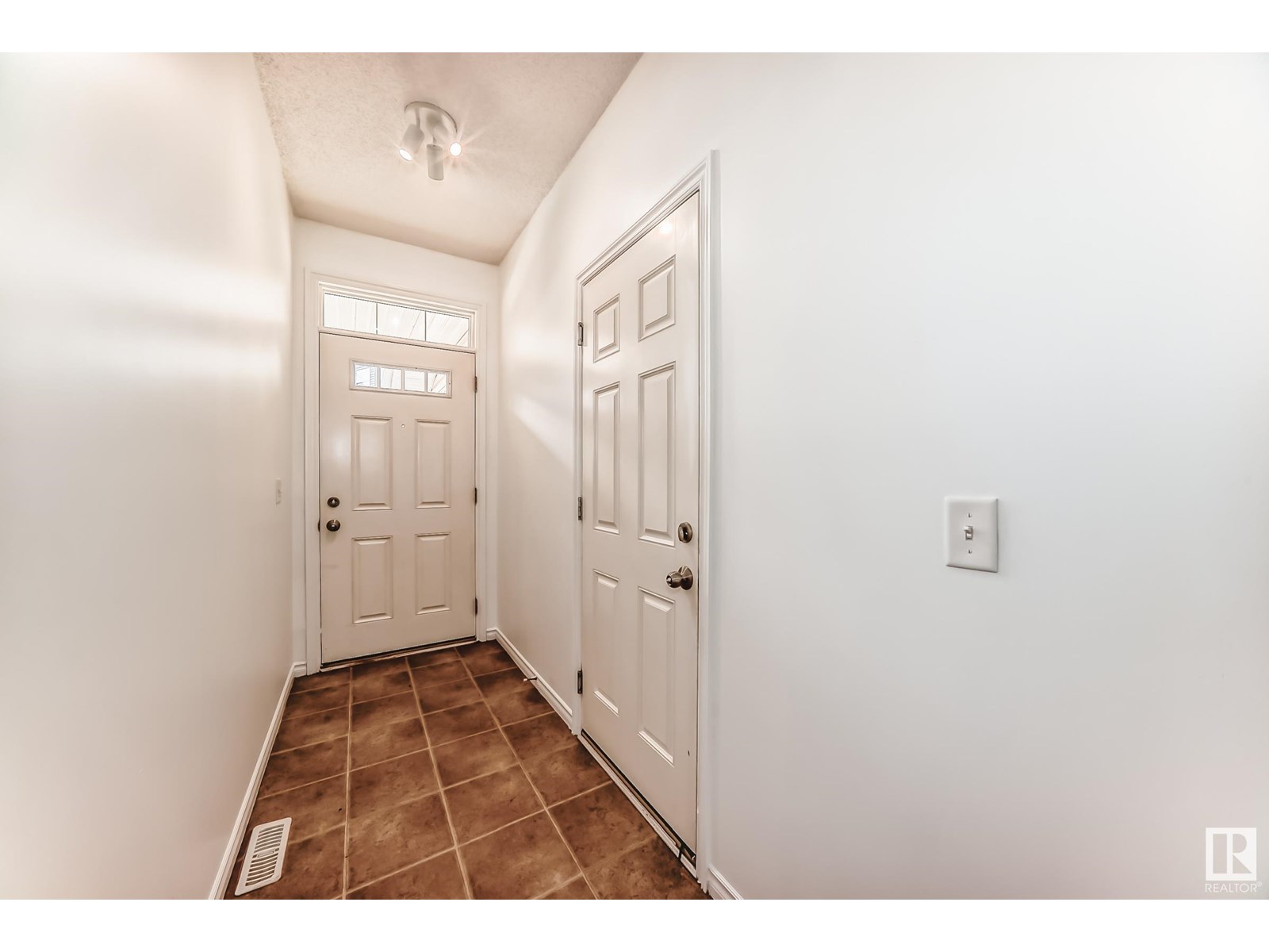 Property at #102 3010 33 AV NW NW image 3