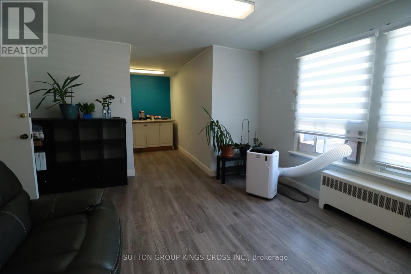 203 - 987 Clarkson Road S, Mississauga, Ontario  L5J 2V8 - Photo 8 - W12312090