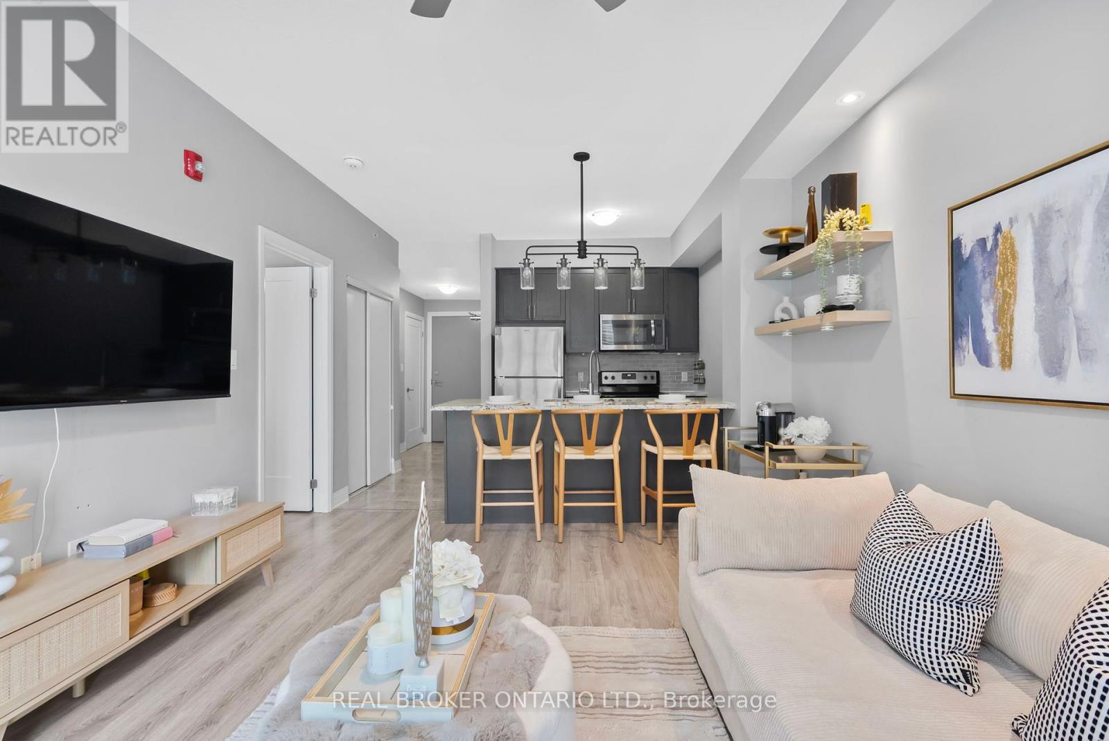 110 - 10 Concord Place W, Grimsby (Grimsby Beach), Ontario  L3M 0G6 - Photo 17 - X12312078