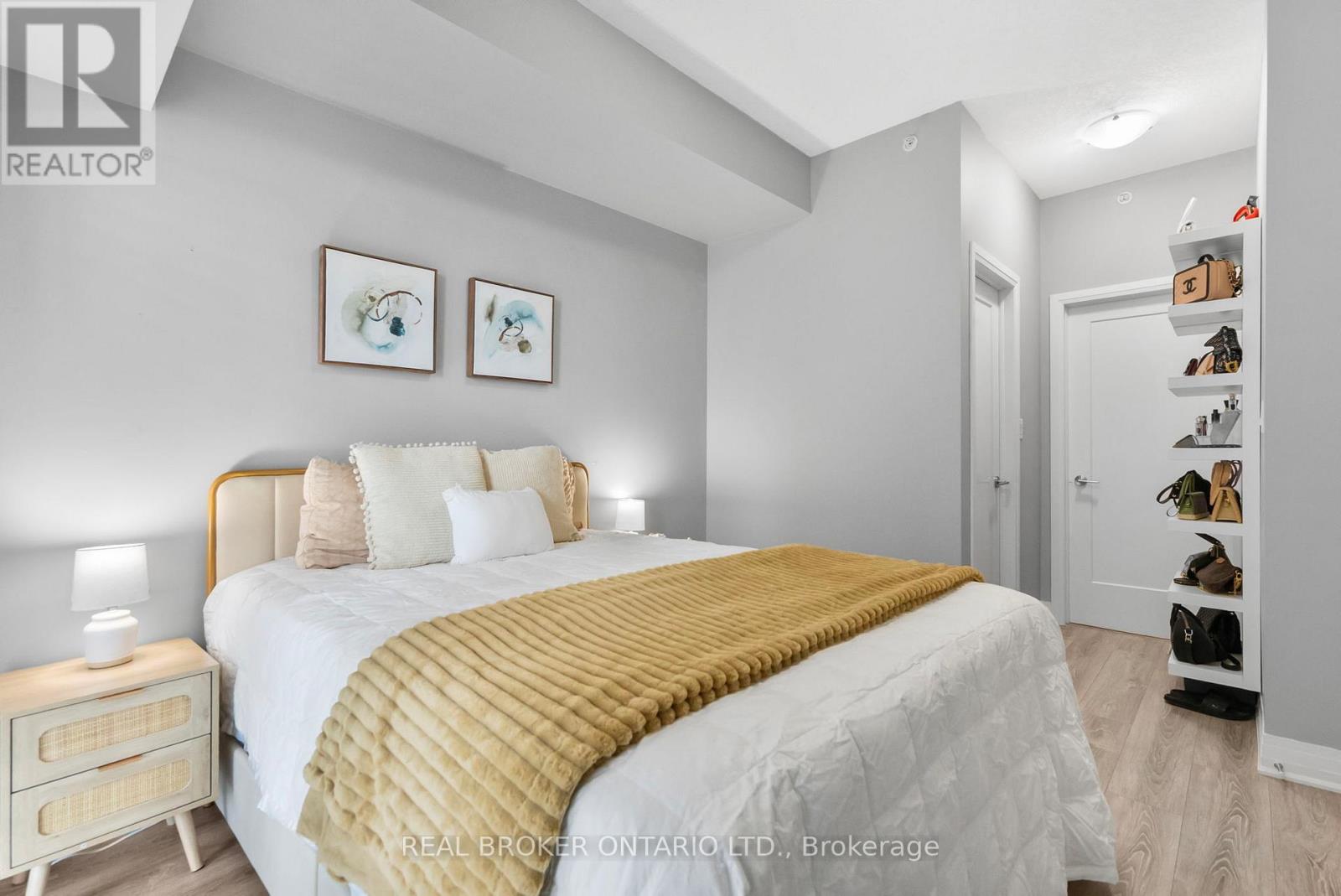 110 - 10 Concord Place W, Grimsby (Grimsby Beach), Ontario  L3M 0G6 - Photo 23 - X12312078
