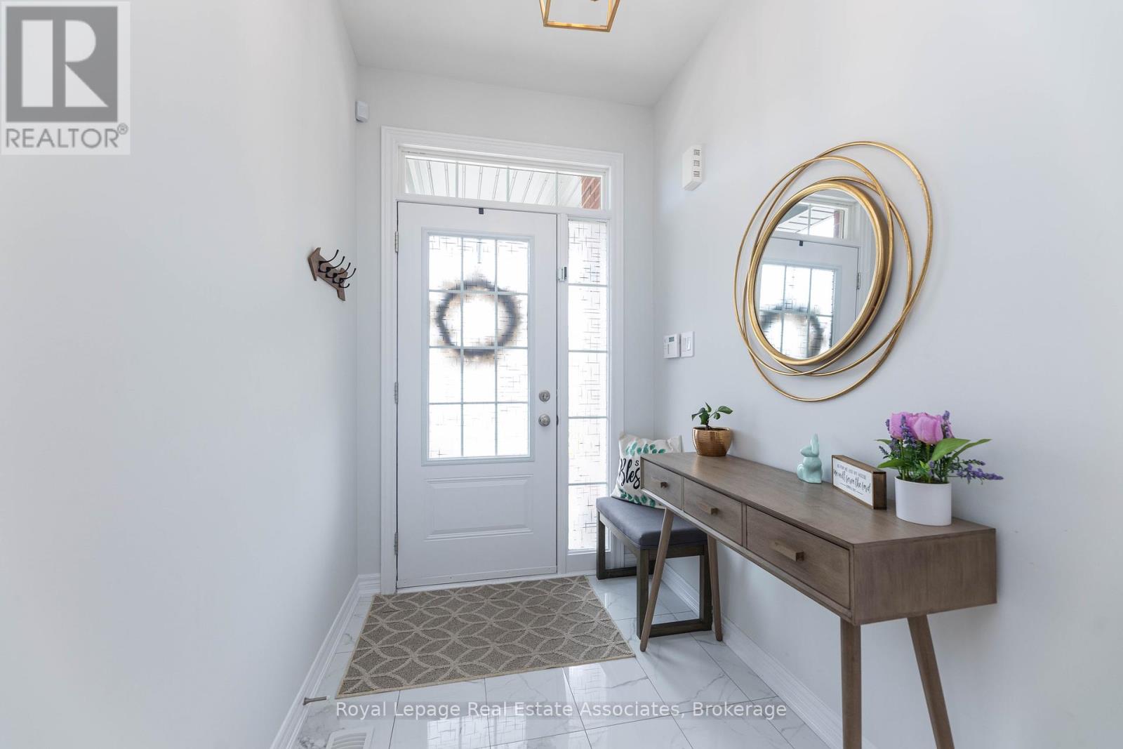 Property at 7 OVERLEA DRIVE image 3