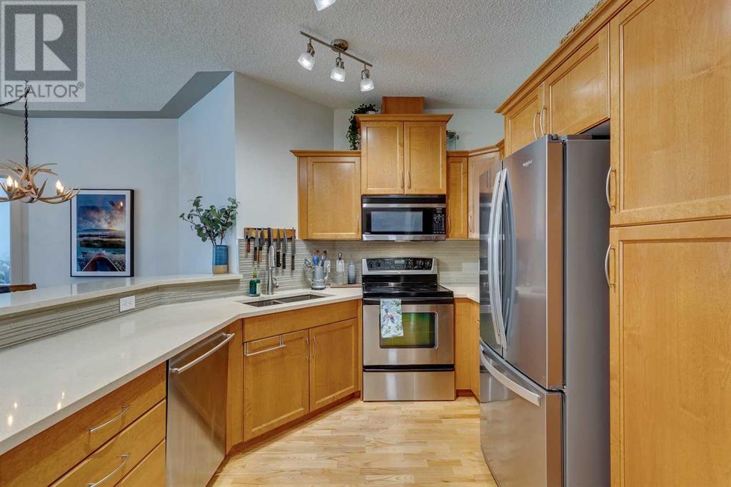 Property at 219, 20 Discovery Ridge Close SW image 5