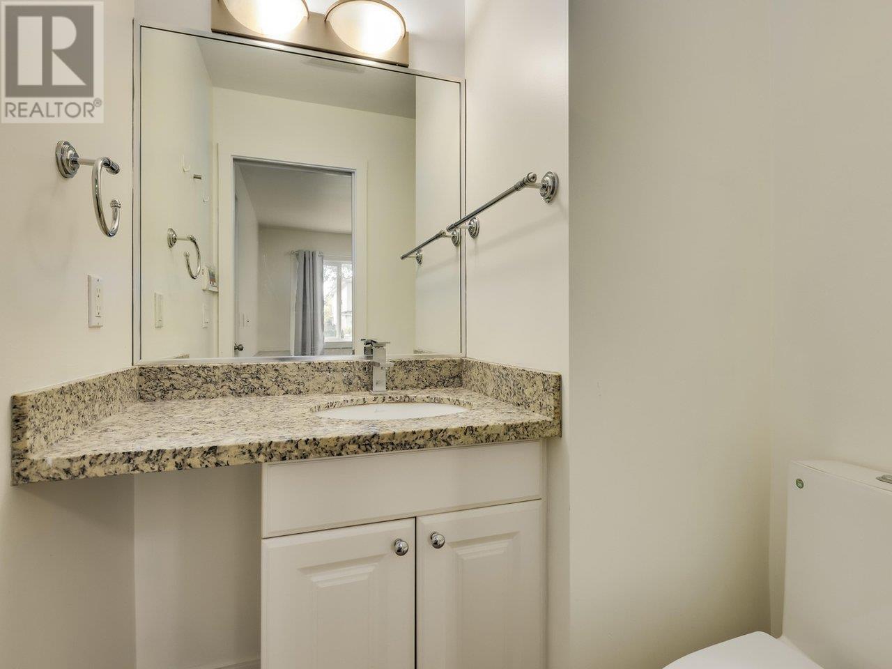 2241 E 43rd Avenue, Vancouver, British Columbia  V5P 1M8 - Photo 11 - R3031469