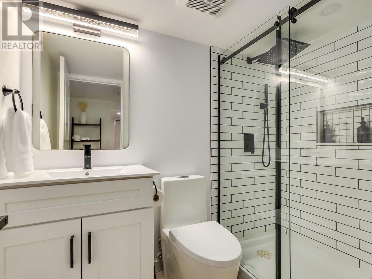 2241 E 43rd Avenue, Vancouver, British Columbia  V5P 1M8 - Photo 19 - R3031469