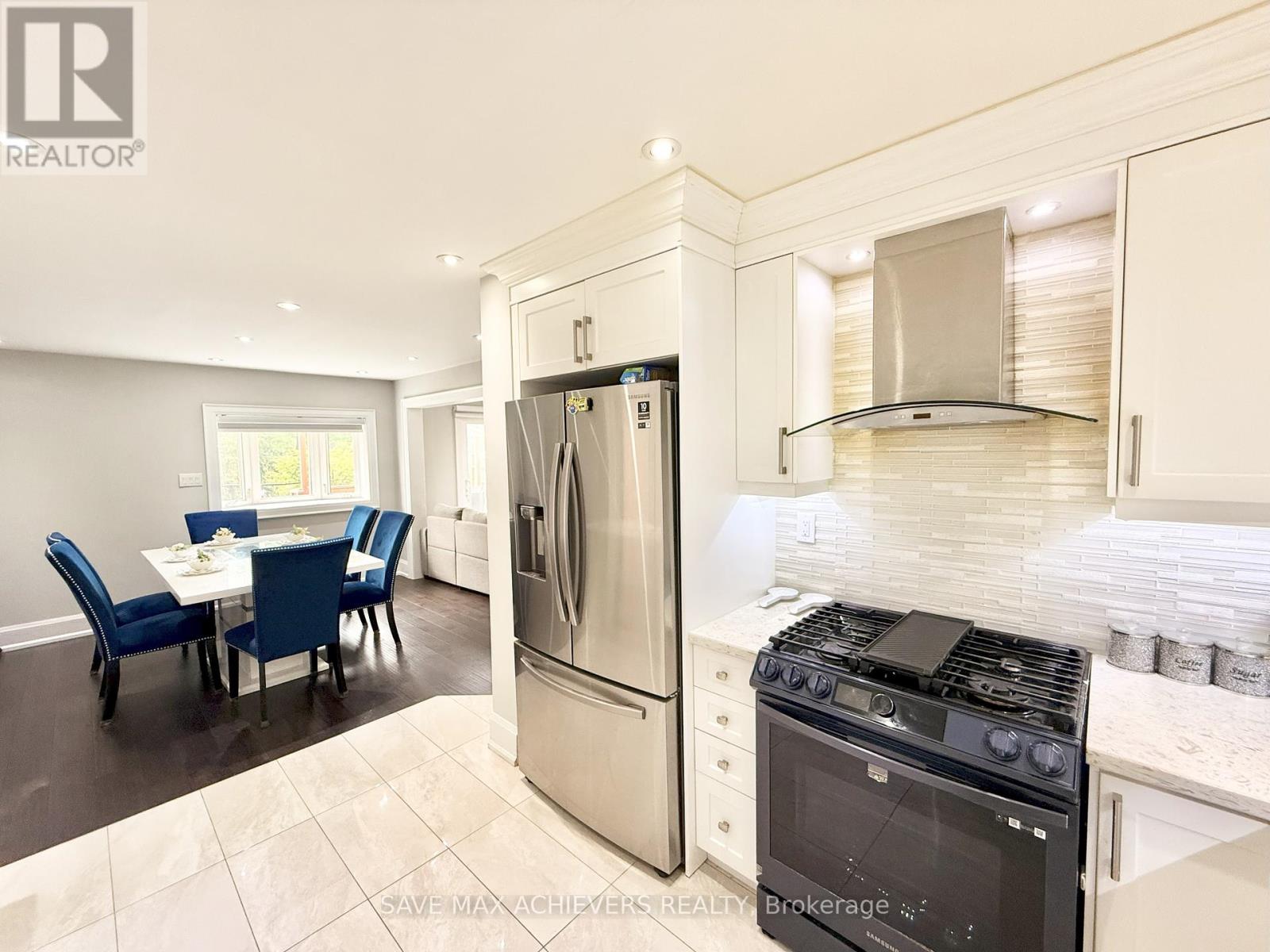 12 Upwood Place, Brampton (Sandringham-Wellington), Ontario  L6R 1T3 - Photo 15 - W12312157