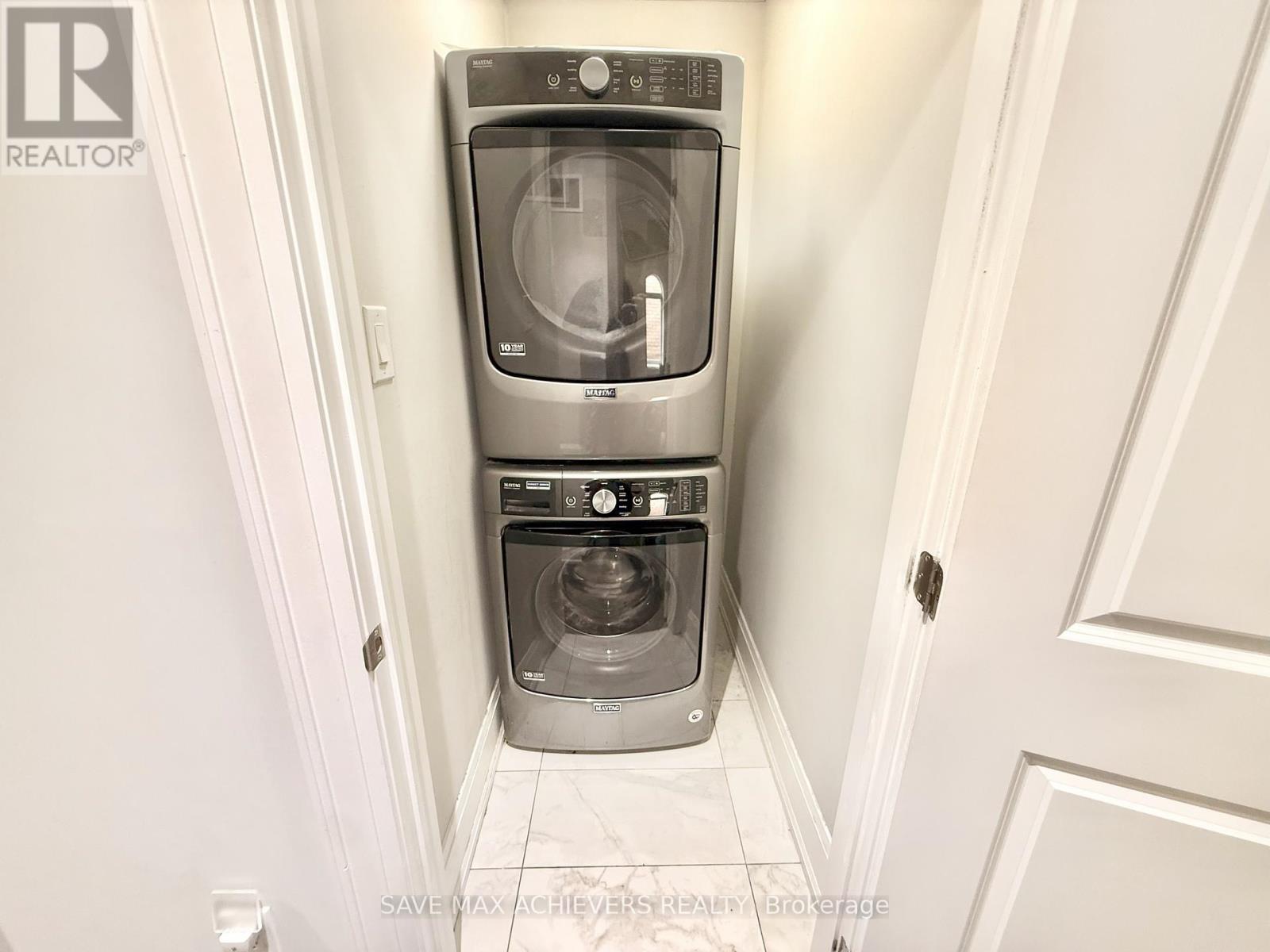 12 Upwood Place, Brampton (Sandringham-Wellington), Ontario  L6R 1T3 - Photo 17 - W12312157
