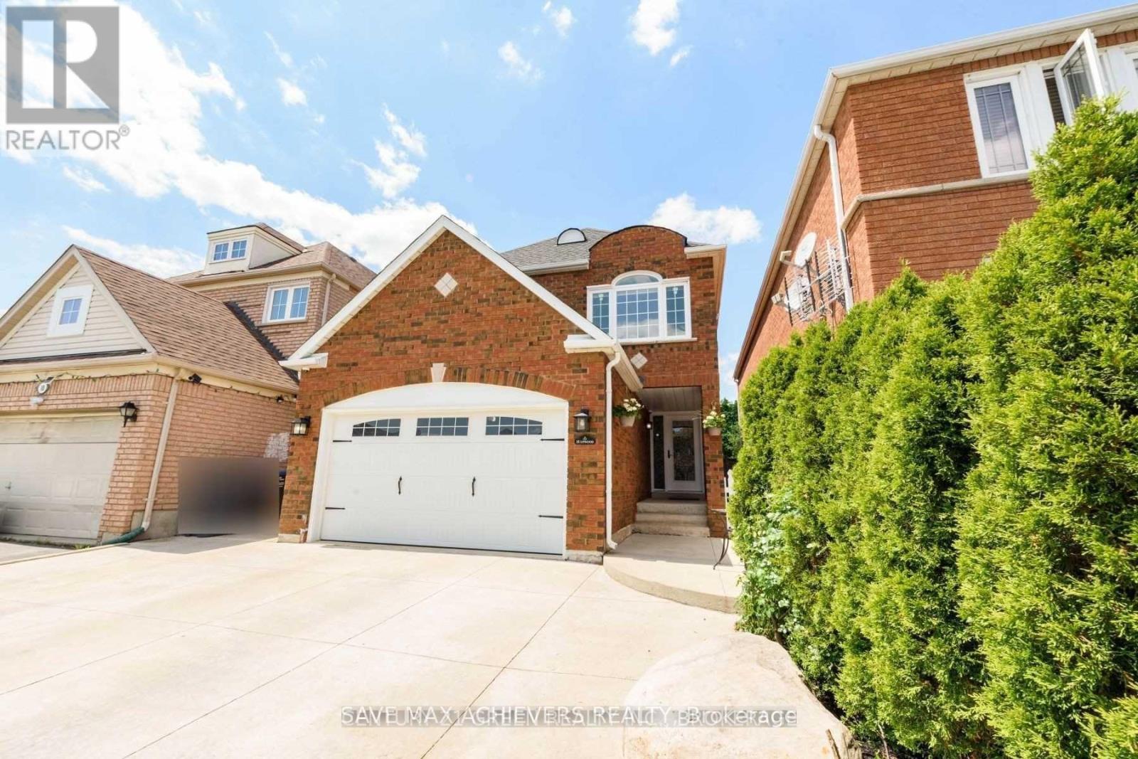 12 Upwood Place, Brampton (Sandringham-Wellington), Ontario  L6R 1T3 - Photo 3 - W12312157