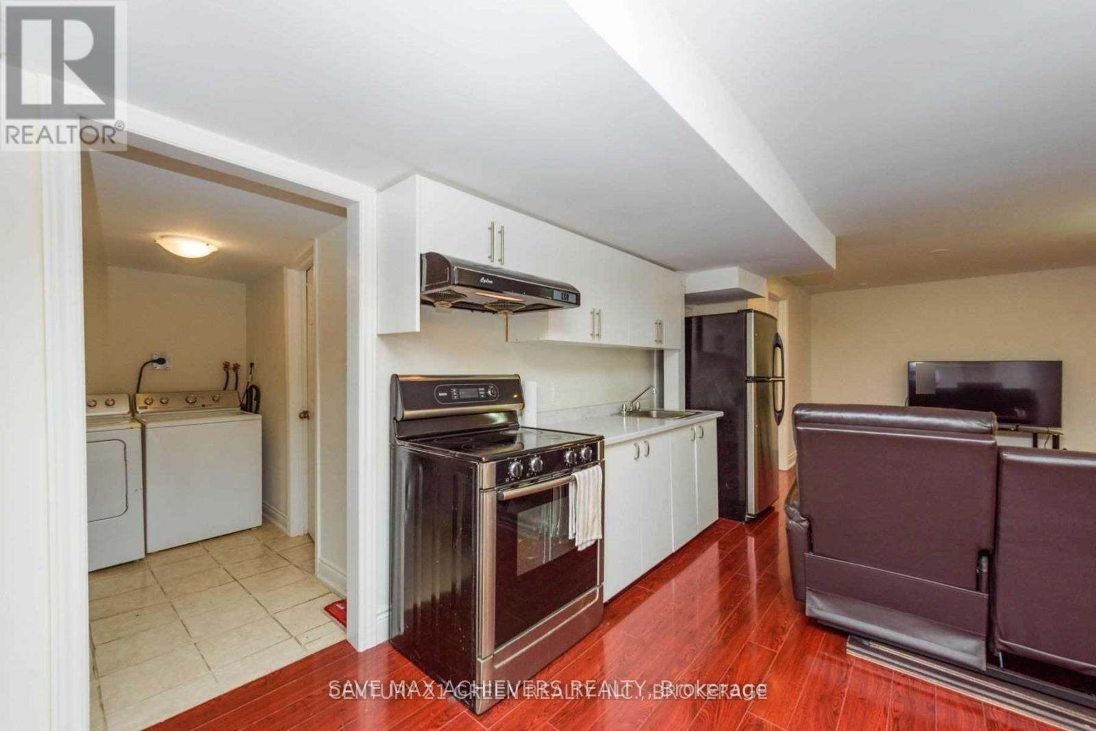 12 Upwood Place, Brampton (Sandringham-Wellington), Ontario  L6R 1T3 - Photo 32 - W12312157