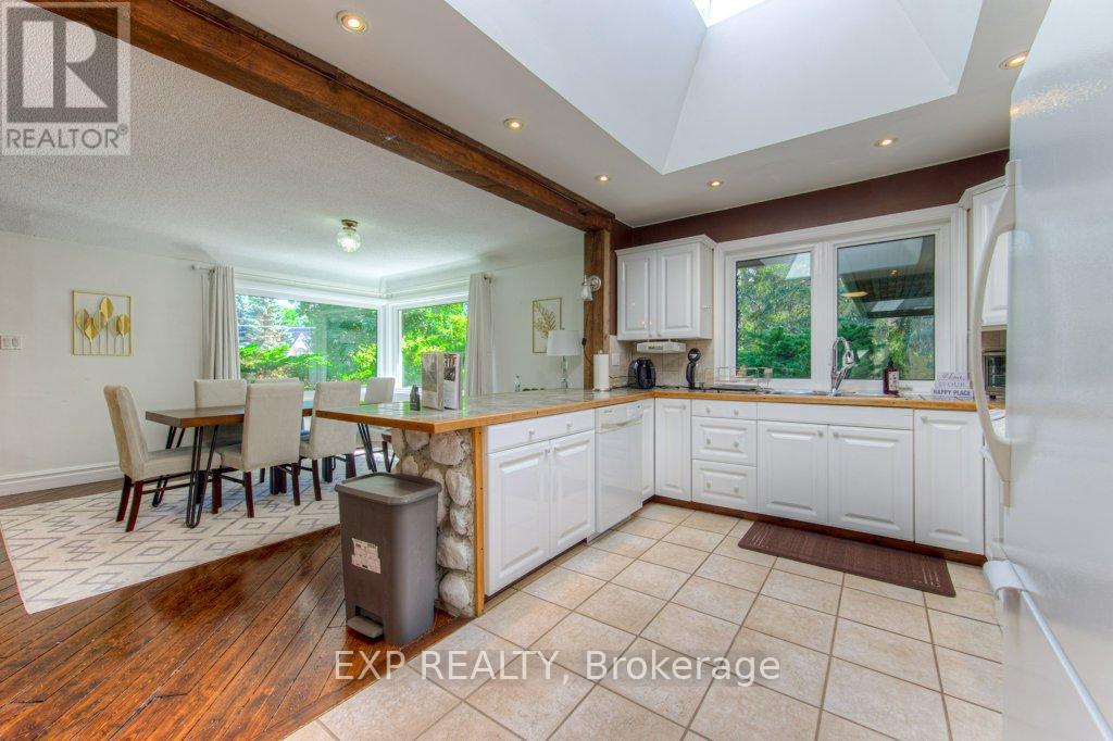 4187 Lakeshore Road, Burlington, Ontario  L7L 1A5 - Photo 18 - W12312215