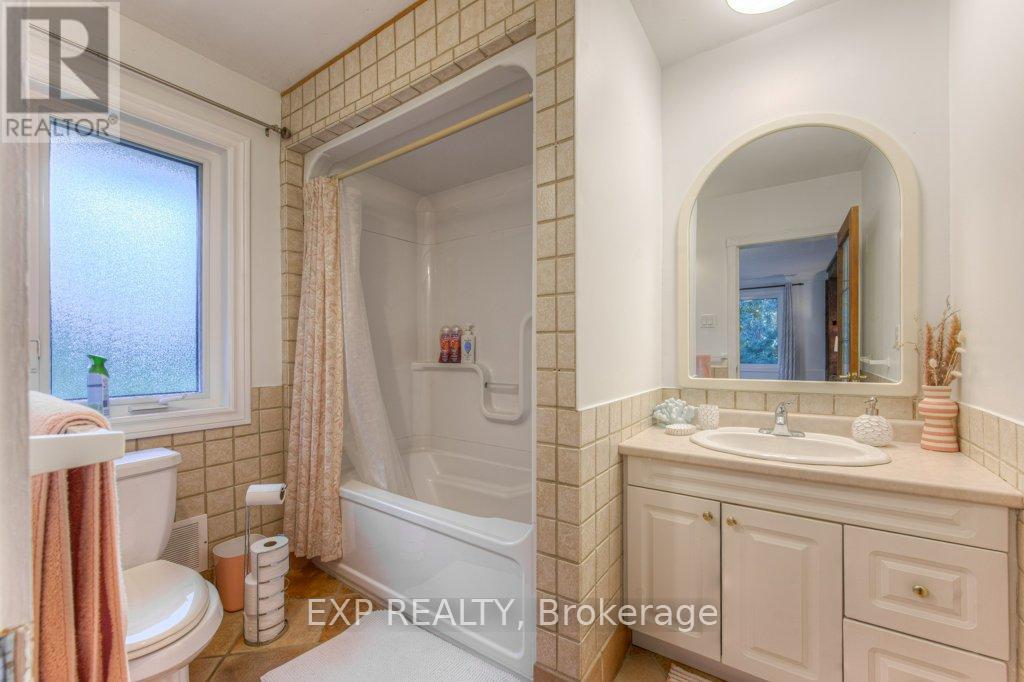 4187 Lakeshore Road, Burlington, Ontario  L7L 1A5 - Photo 30 - W12312215