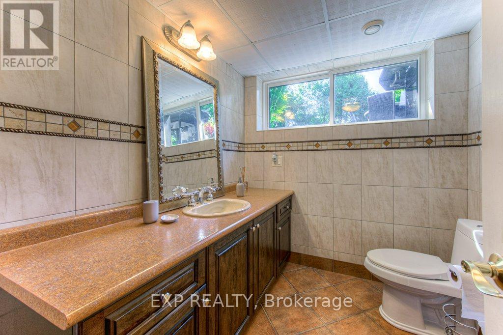 4187 Lakeshore Road, Burlington, Ontario  L7L 1A5 - Photo 36 - W12312215