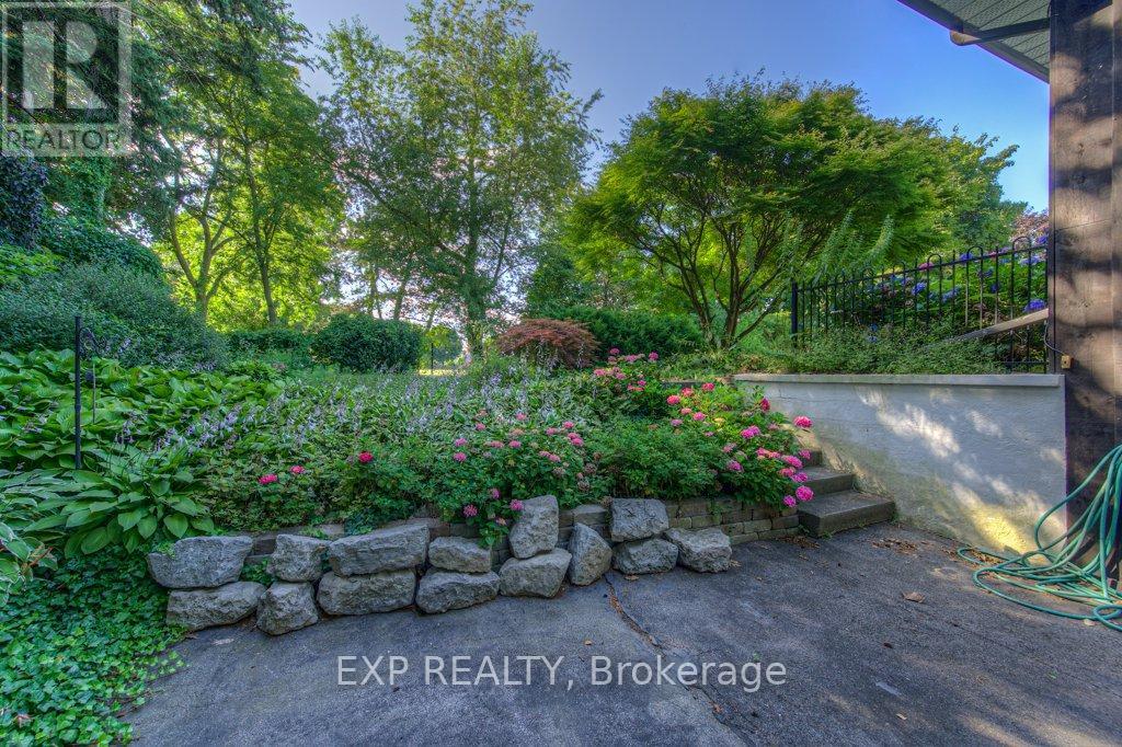 4187 Lakeshore Road, Burlington, Ontario  L7L 1A5 - Photo 41 - W12312215