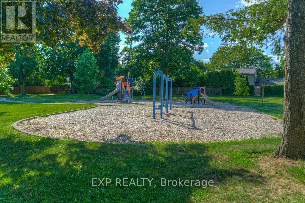 4187 Lakeshore Road, Burlington, Ontario  L7L 1A5 - Photo 44 - W12312215