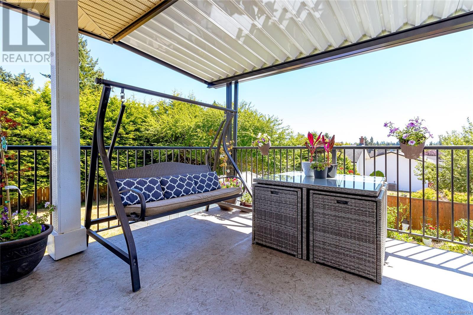 555 Leaside Ave, Saanich, British Columbia  V8Z 2K9 - Photo 48 - 1008724