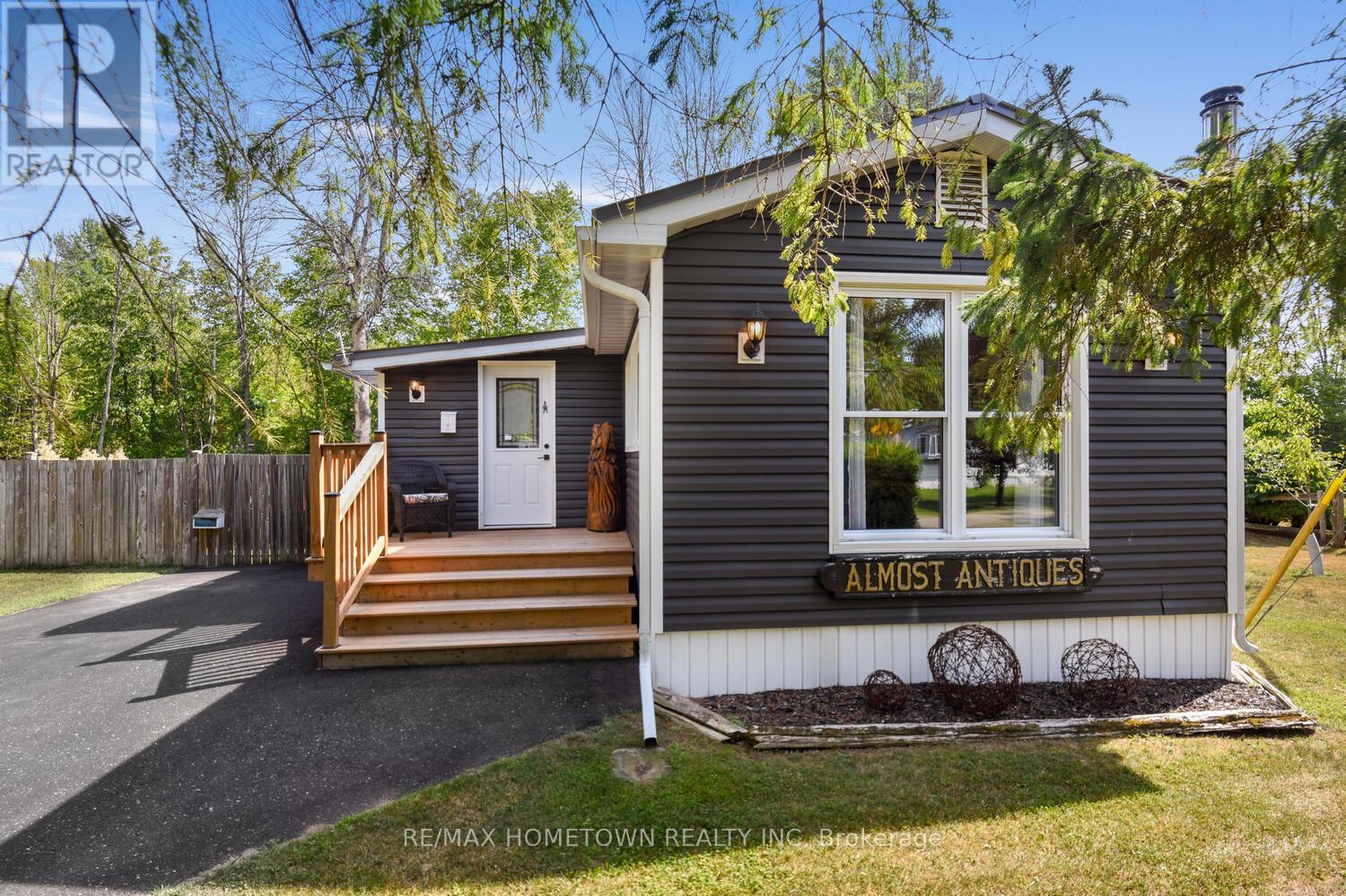 219 Knight Avenue, Augusta, Ontario  K6V 5T3 - Photo 5 - X12312235