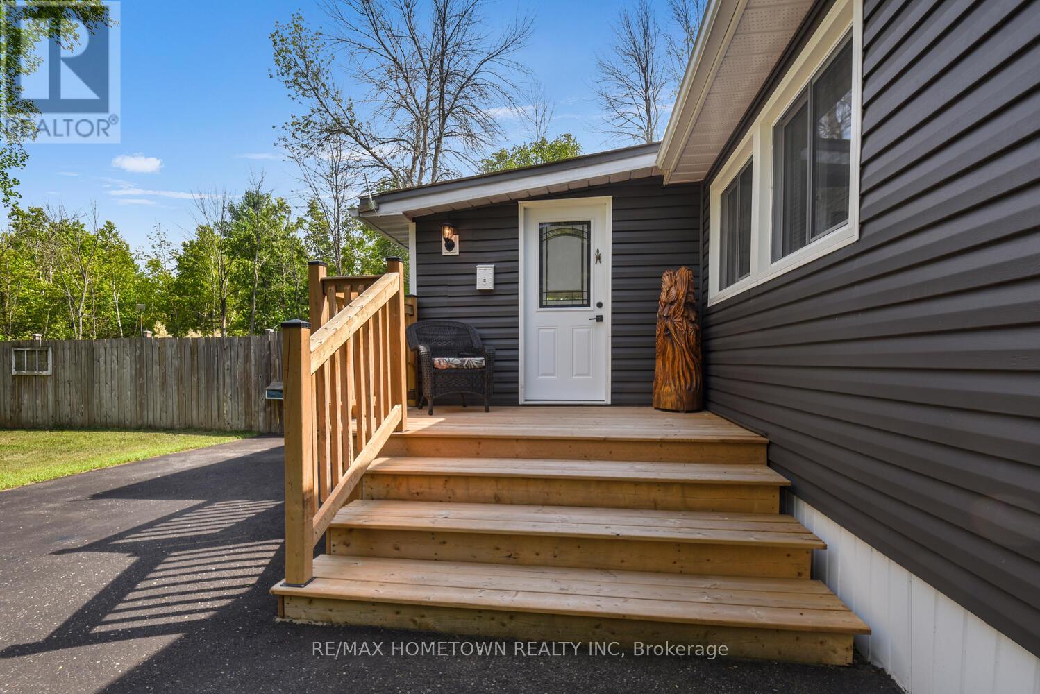 219 Knight Avenue, Augusta, Ontario  K6V 5T3 - Photo 6 - X12312235