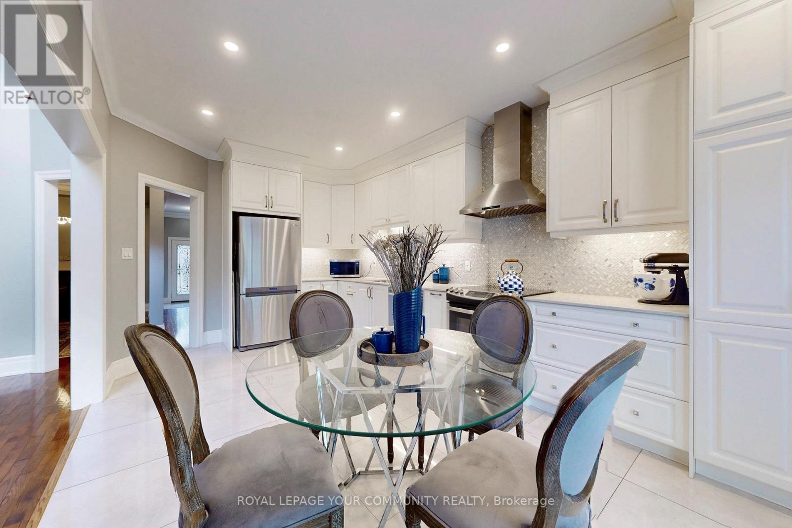 Property at 54 ENGLISH OAK DRIVE image 4
