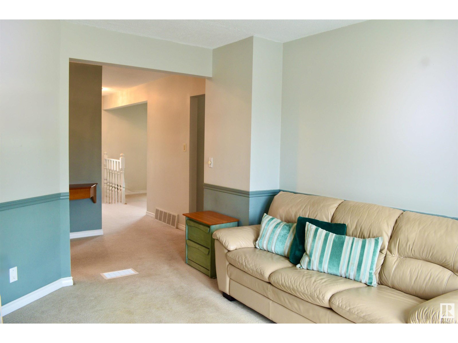 5619 140a Av Nw, Edmonton, Alberta  T5A 1H4 - Photo 3 - E4448685