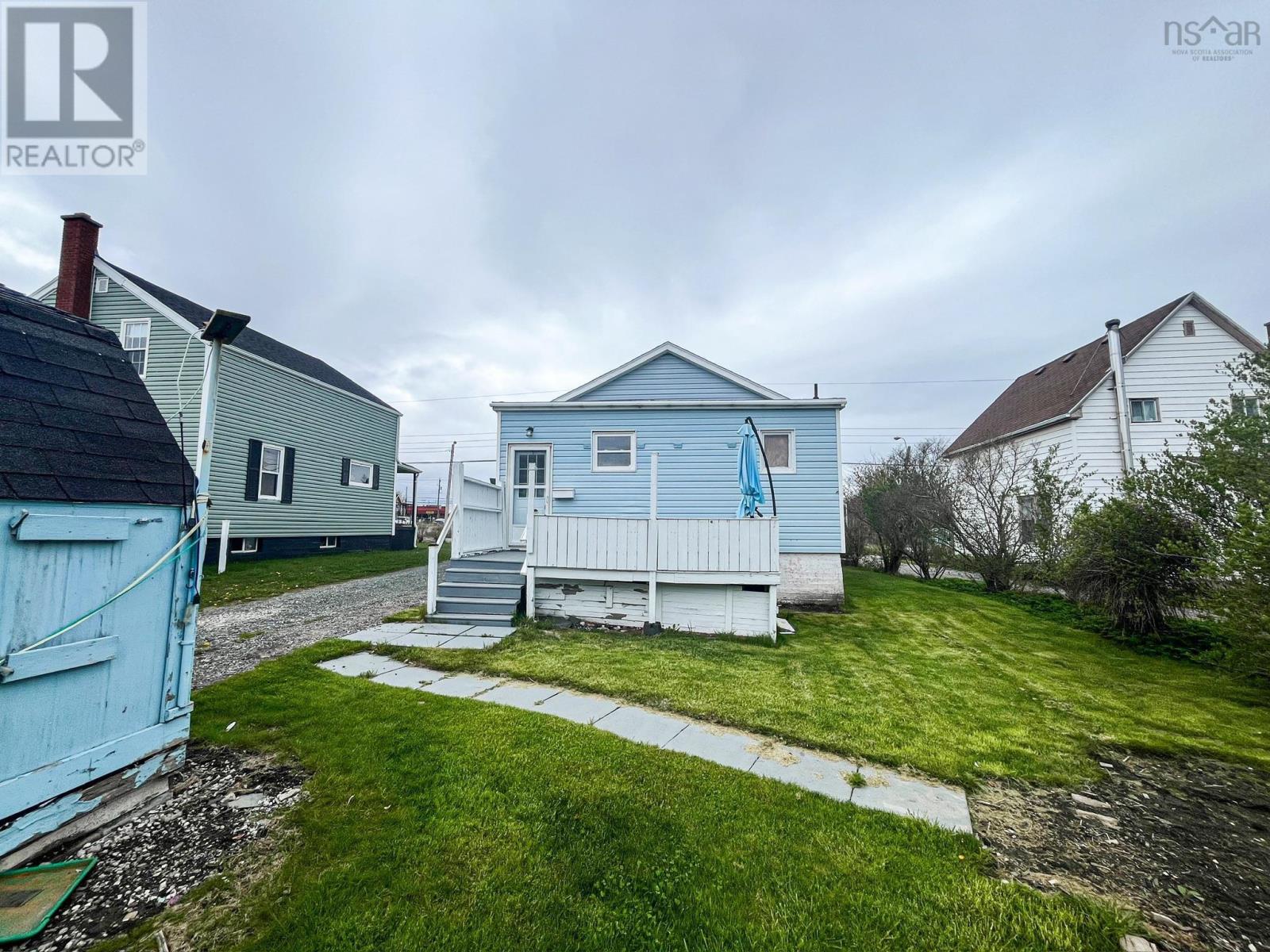 107 Ocean Avenue, Glace Bay, Nova Scotia  B1A 3V5 - Photo 4 - 202512299