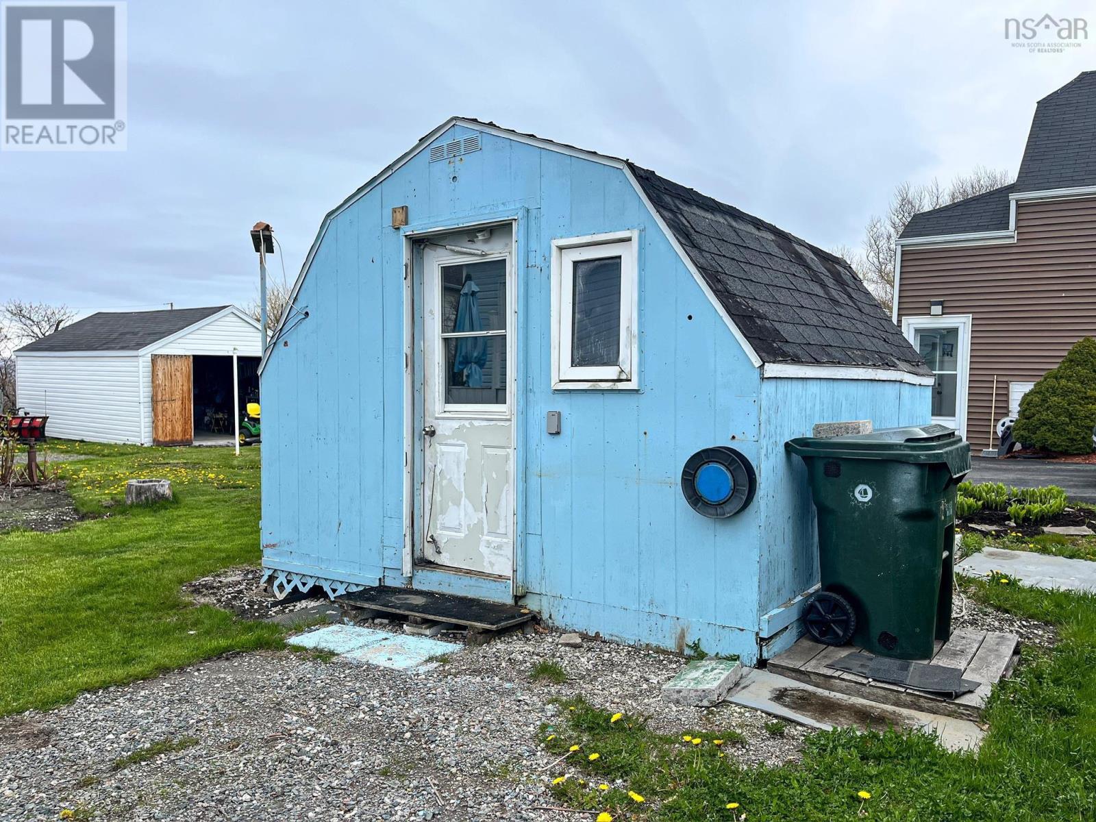 107 Ocean Avenue, Glace Bay, Nova Scotia  B1A 3V5 - Photo 5 - 202512299