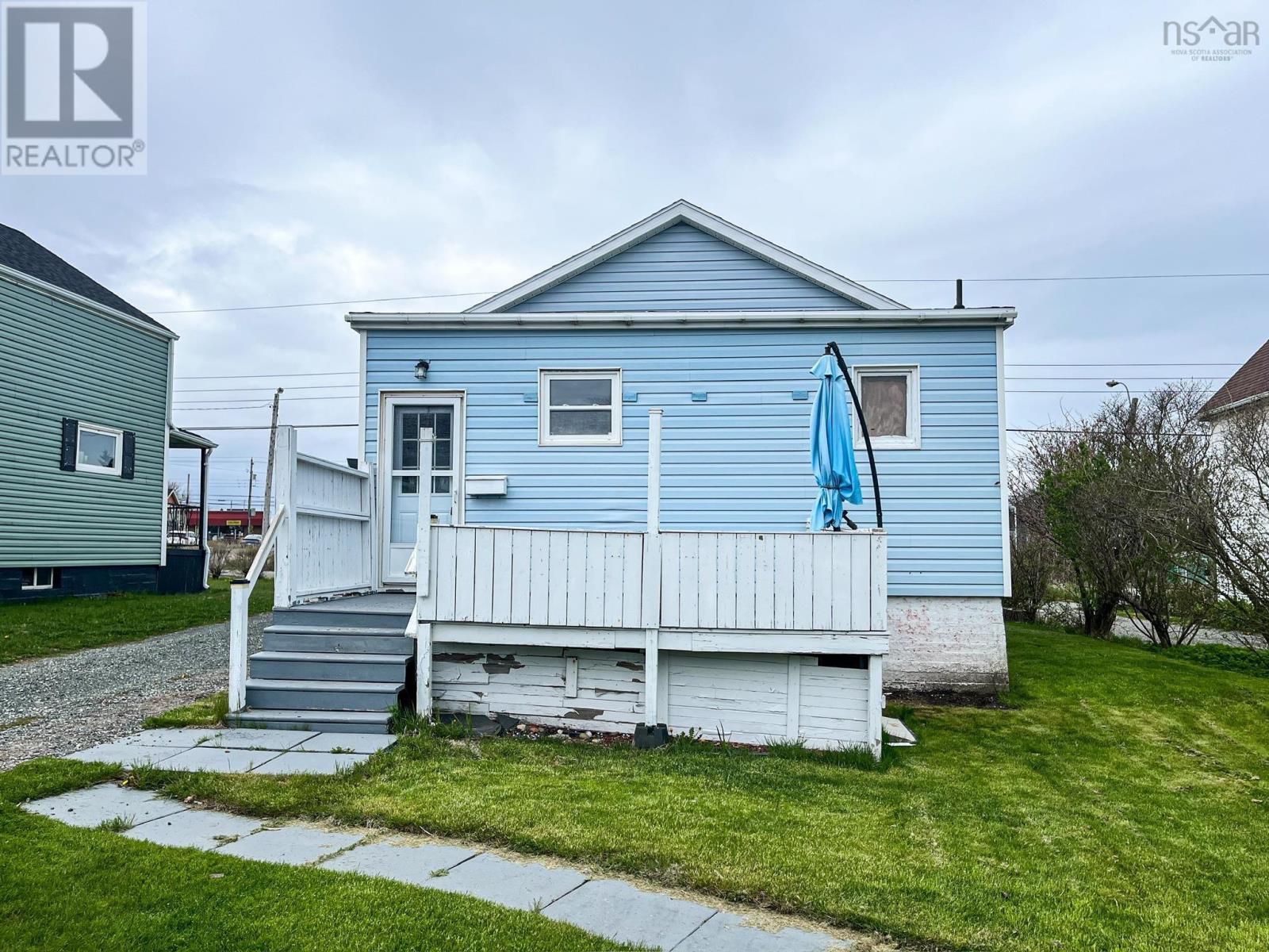 107 Ocean Avenue, Glace Bay, Nova Scotia  B1A 3V5 - Photo 3 - 202512299