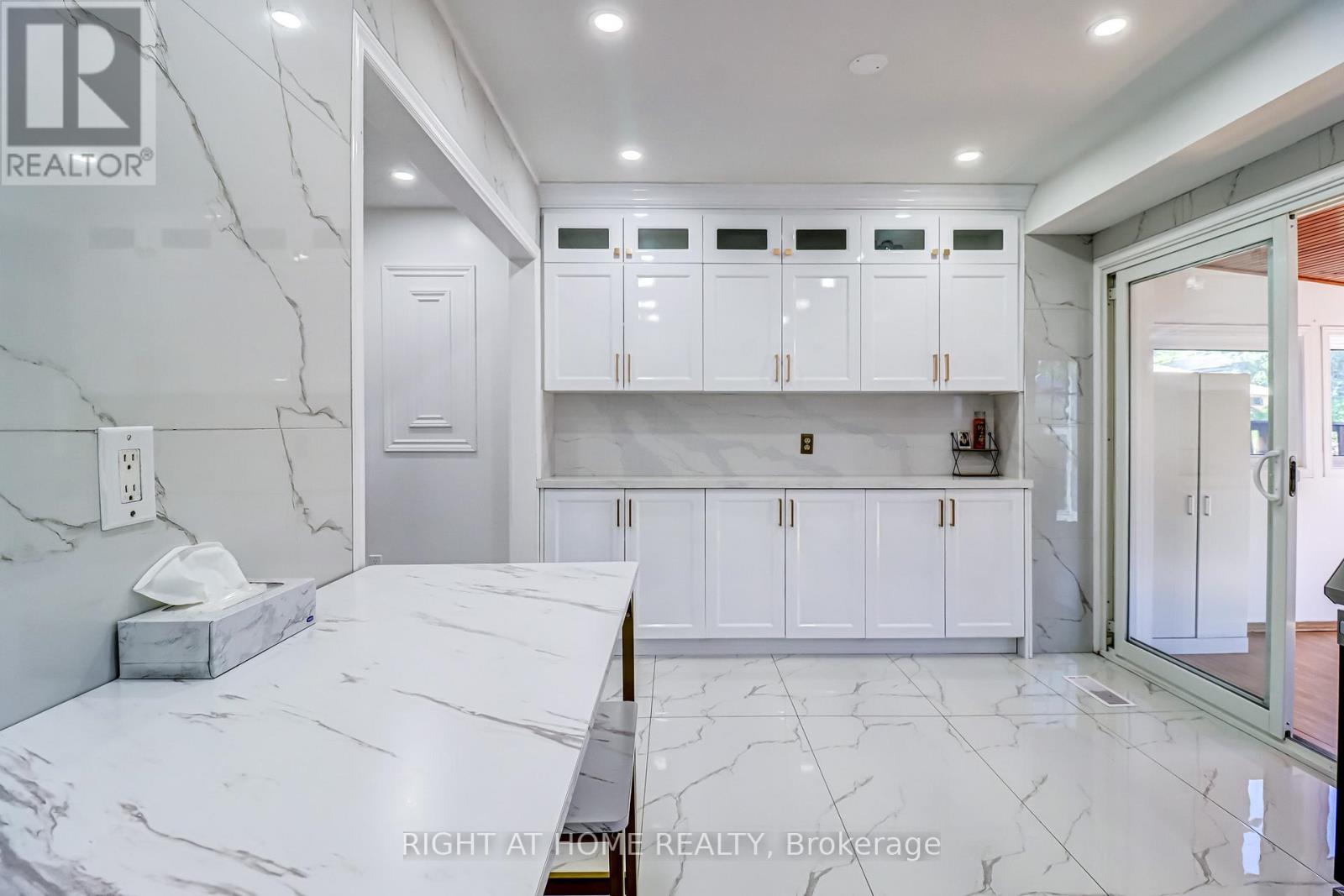 63 Cog Hill Drive, Vaughan (Glen Shields), Ontario L4K 1M6 - Photo 12 - N12312211