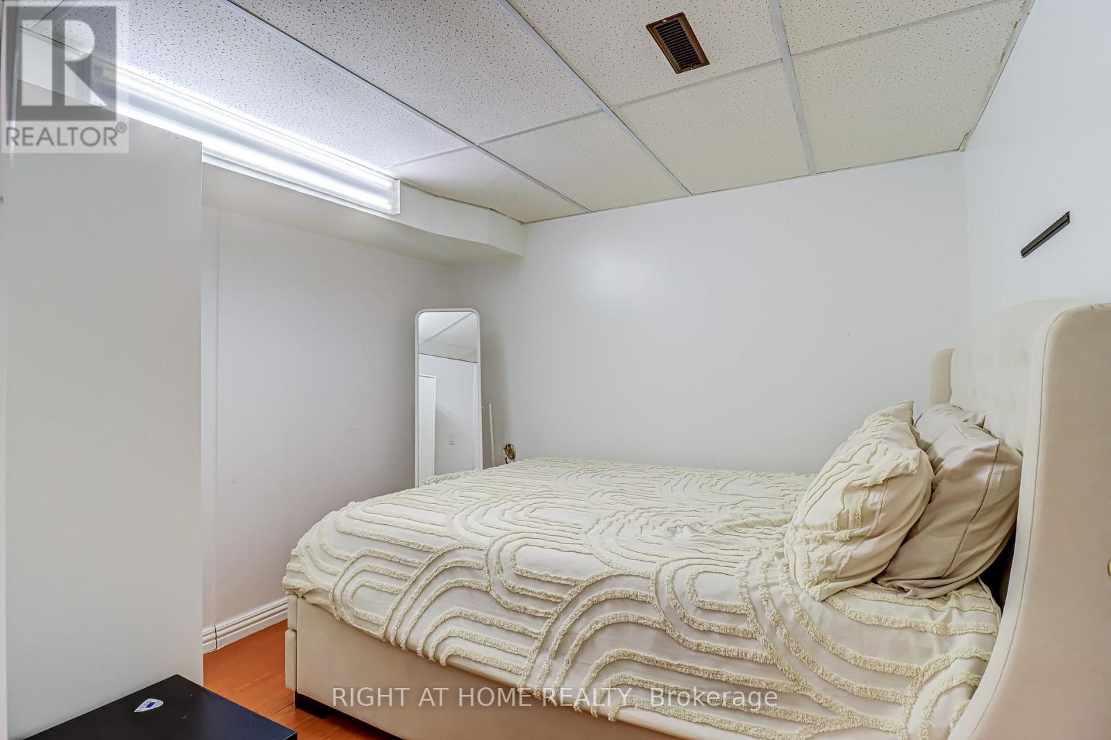 63 Cog Hill Drive, Vaughan (Glen Shields), Ontario L4K 1M6 - Photo 24 - N12312211