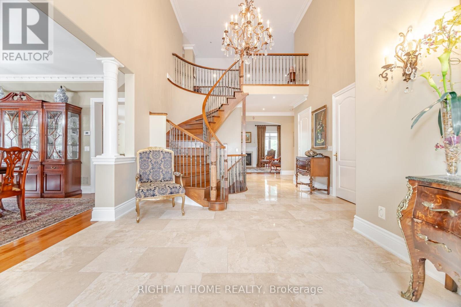 Property at 32 ROSA COURT image 4