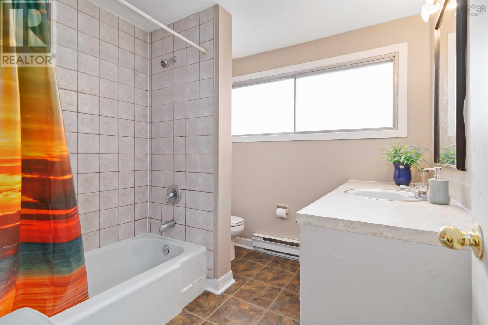 16 Oakburn Court, Halifax, Nova Scotia  B3M 2W6 - Photo 19 - 202507848