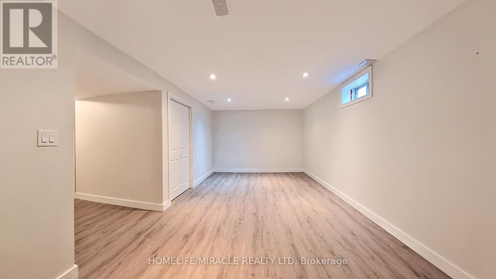 470 Annapolis Court, Waterloo, Ontario  N2K 4E8 - Photo 41 - X12312198
