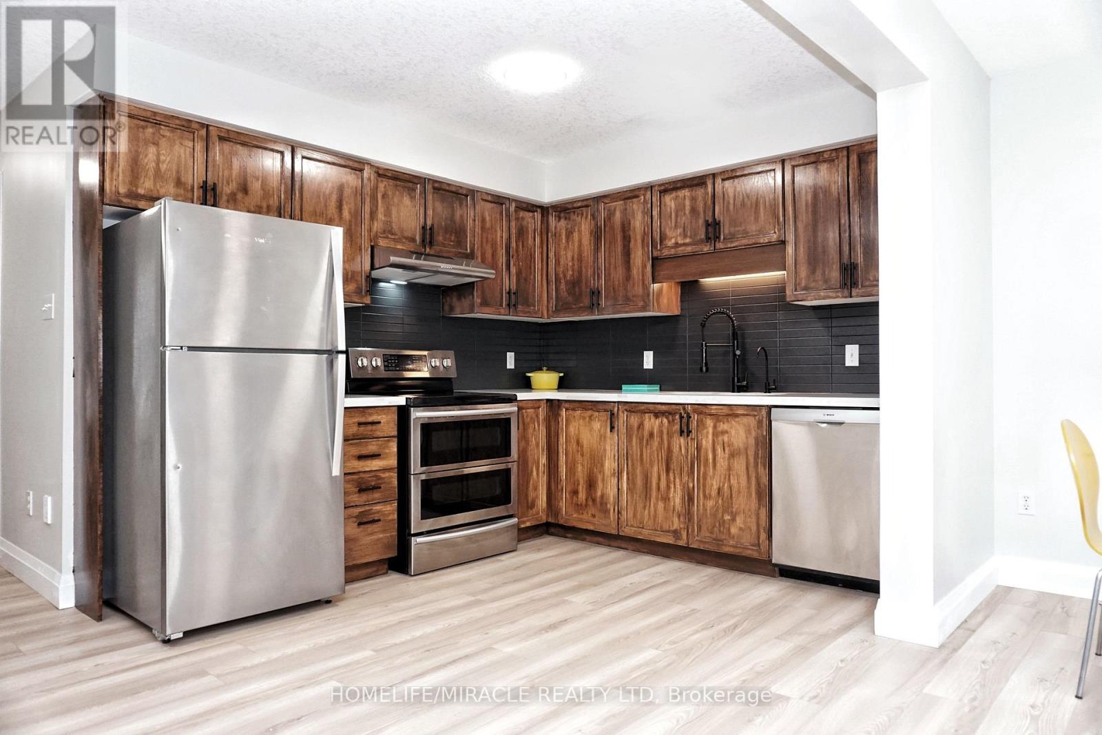 470 Annapolis Court, Waterloo, Ontario  N2K 4E8 - Photo 8 - X12312198
