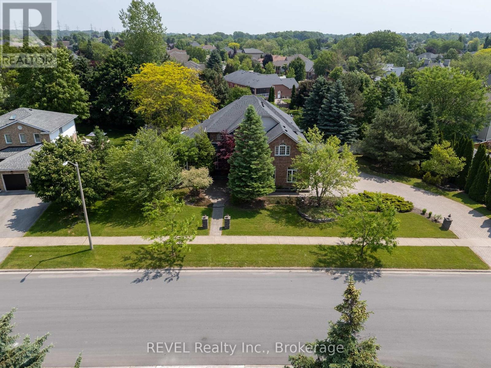 8055 MOUNT CARMEL BOULEVARD, Niagara Falls, Ontario
