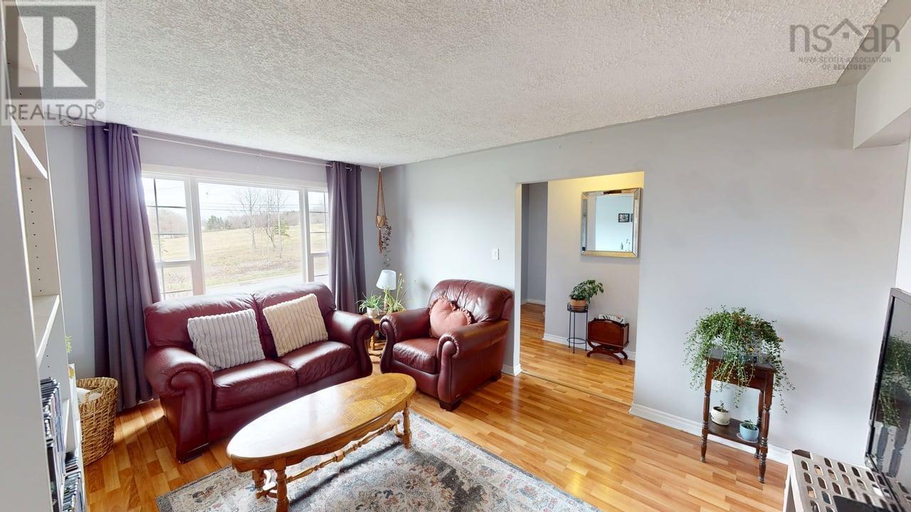 28 Weir Avenue, Stellarton, Nova Scotia  B0K 1S0 - Photo 5 - 202509187