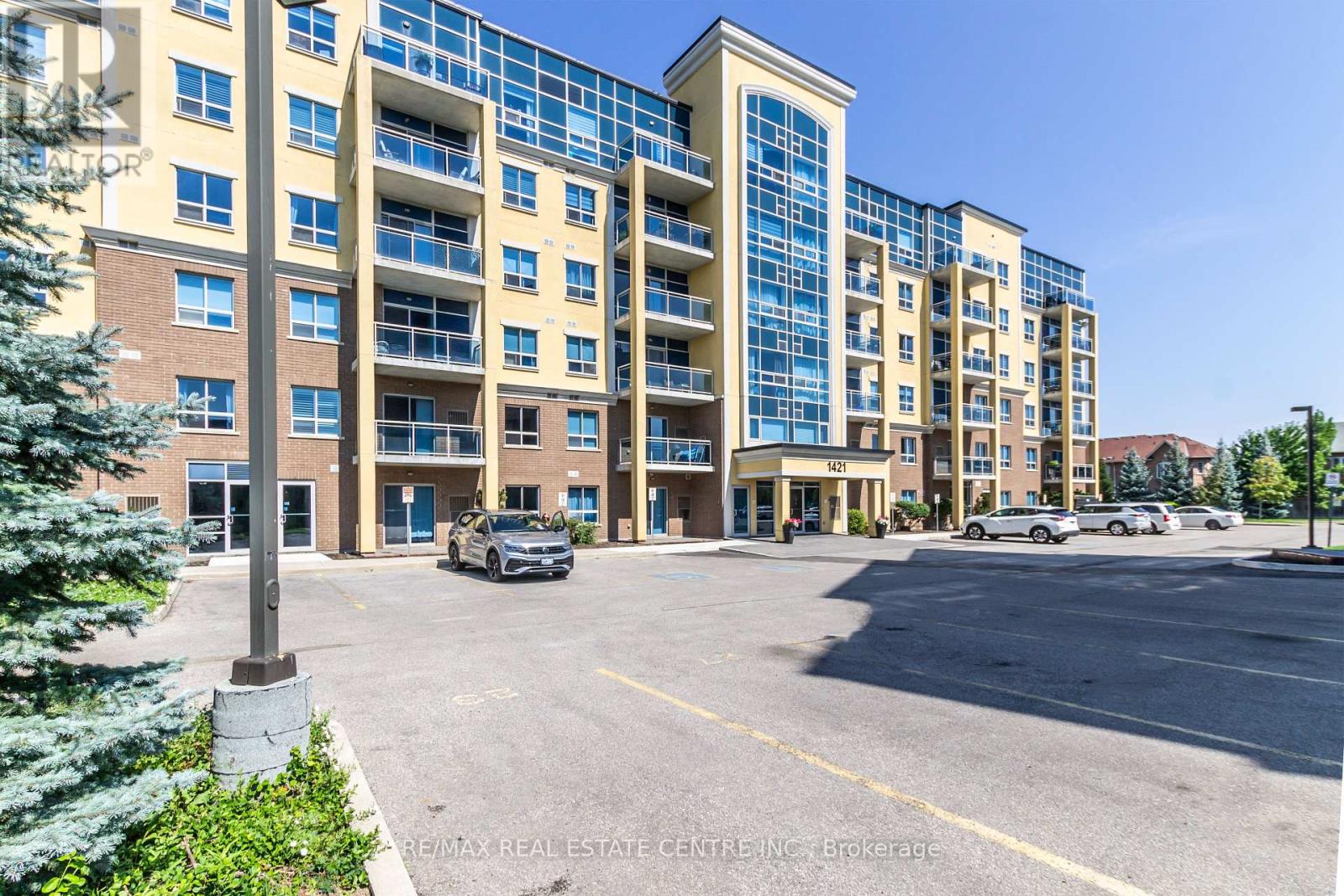 404 - 1421 COSTIGAN ROAD, Milton, Ontario