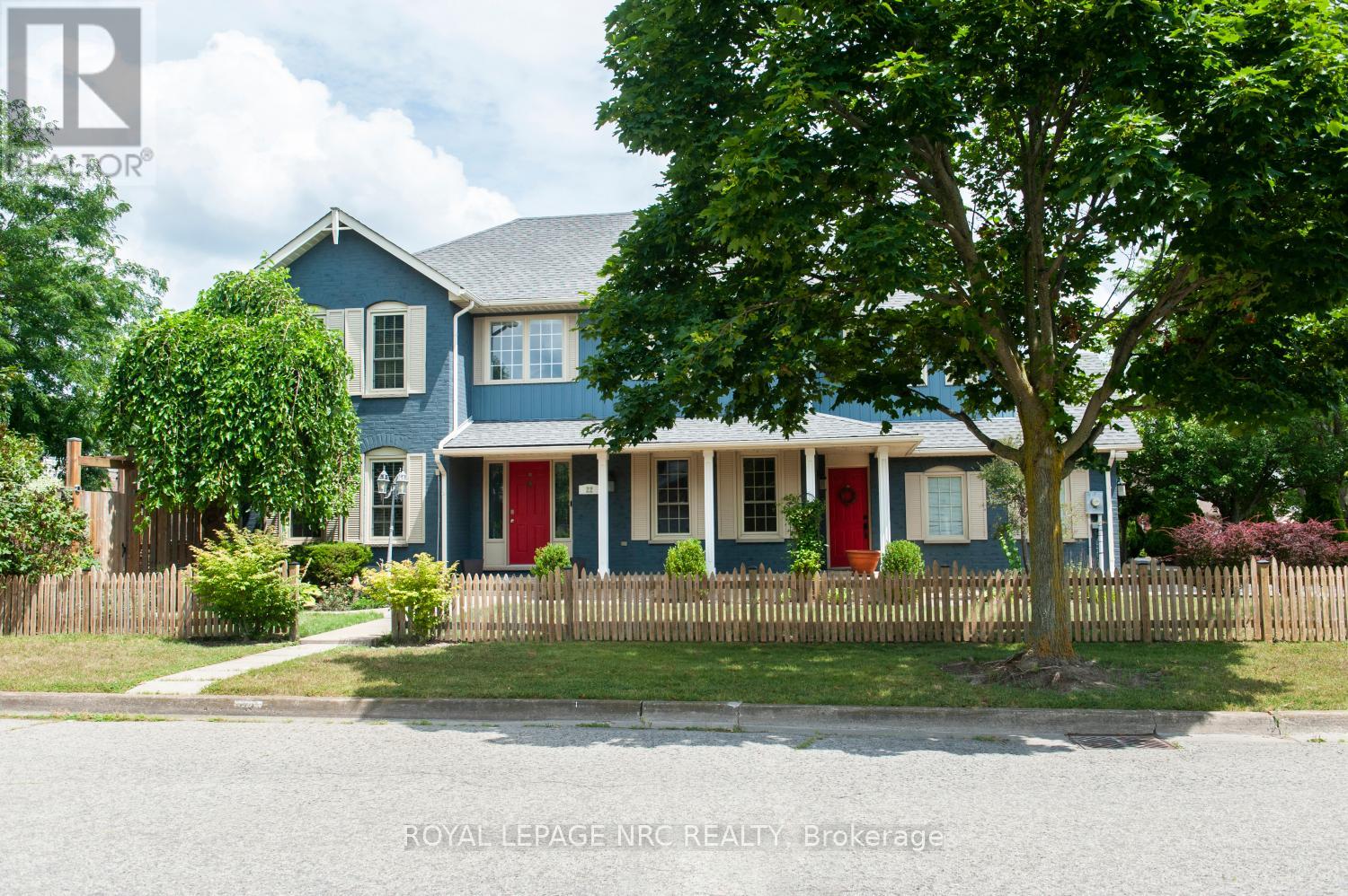 22 Senator Drive, St. Catharines, Ontario  L2S 3T3 - Photo 2 - X12312282
