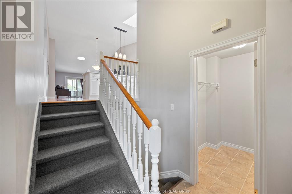 Property at 184 BENNIE AVENUE image 4