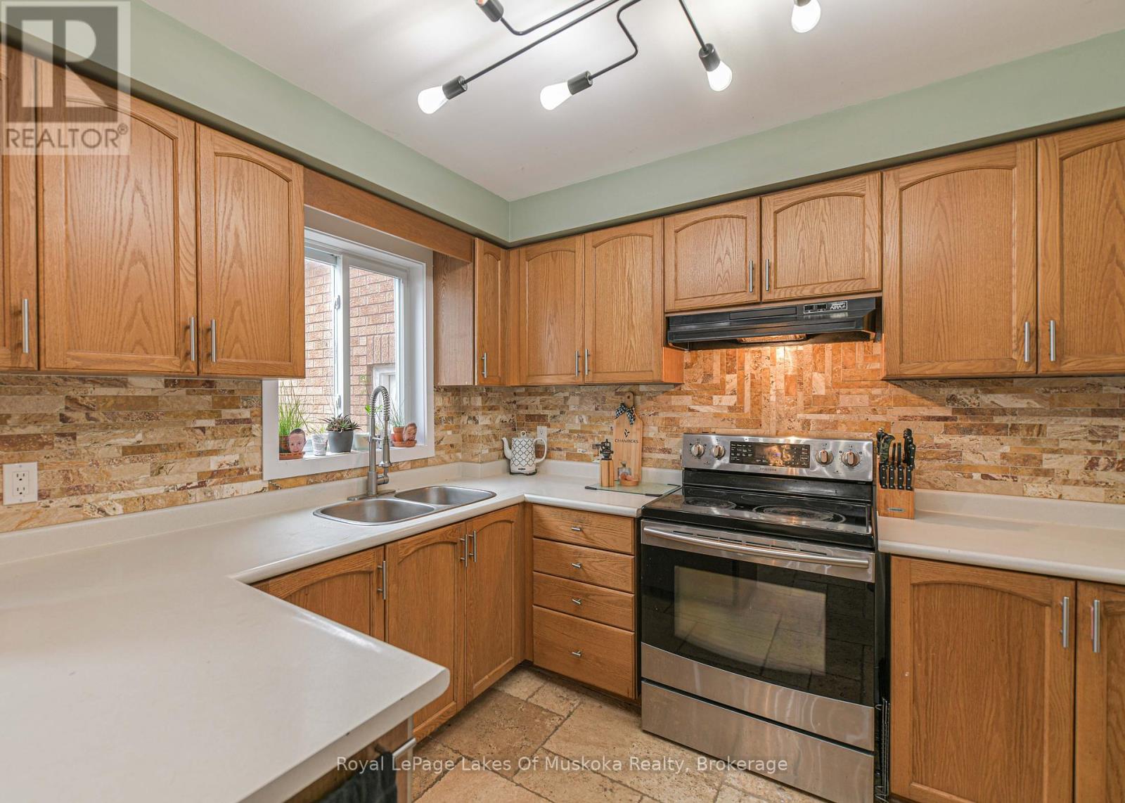 41 Penton Drive, Barrie, Ontario  L4N 7A3 - Photo 20 - S12221976