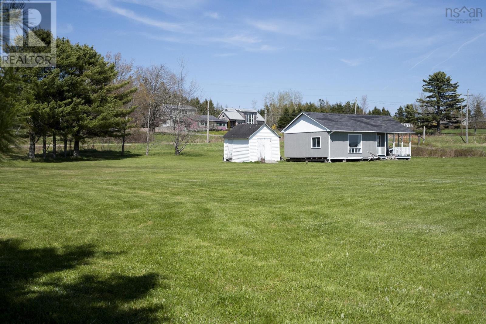 432 Hwy 2, Lower Five Islands, Nova Scotia  B0M 1N0 - Photo 3 - 202511753