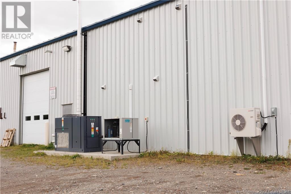 651 Main Street, Grand-Sault/grand Falls, New Brunswick  E3Z 2W6 - Photo 10 - NB109850