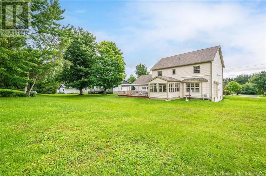 Property at 125 Diamond Street image 3