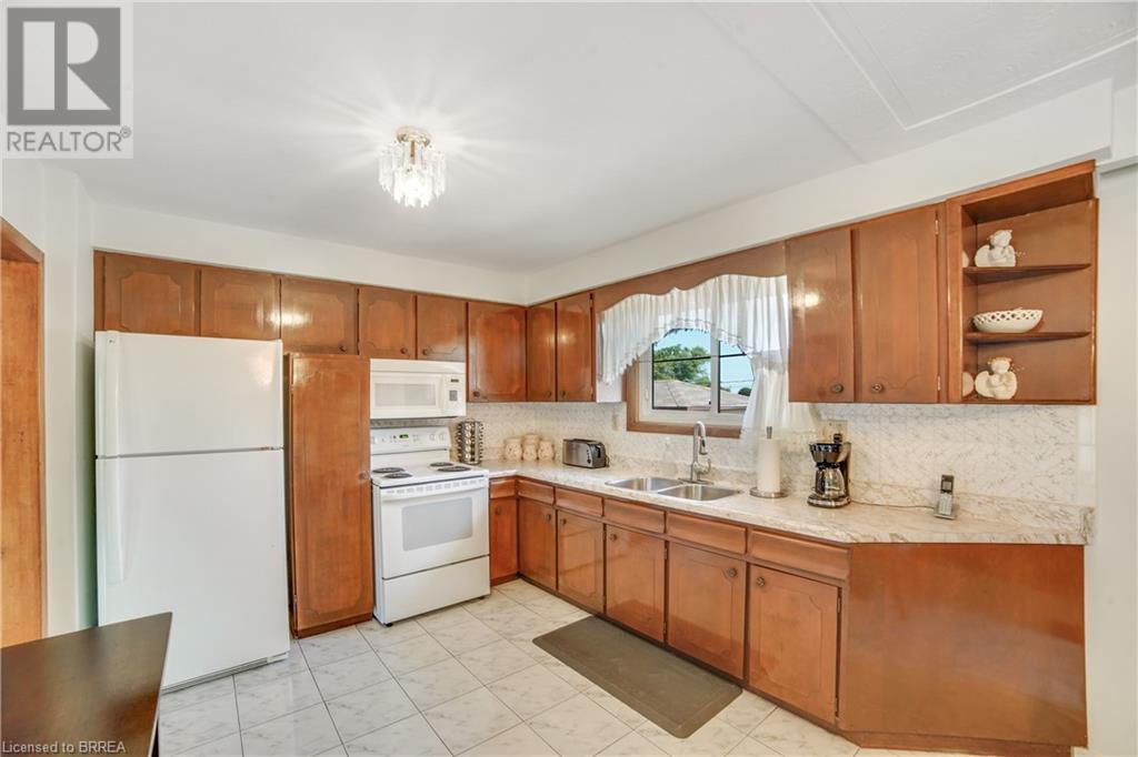 50 Aldridge Street, Hamilton, Ontario  L9C 2T2 - Photo 14 - 40755038