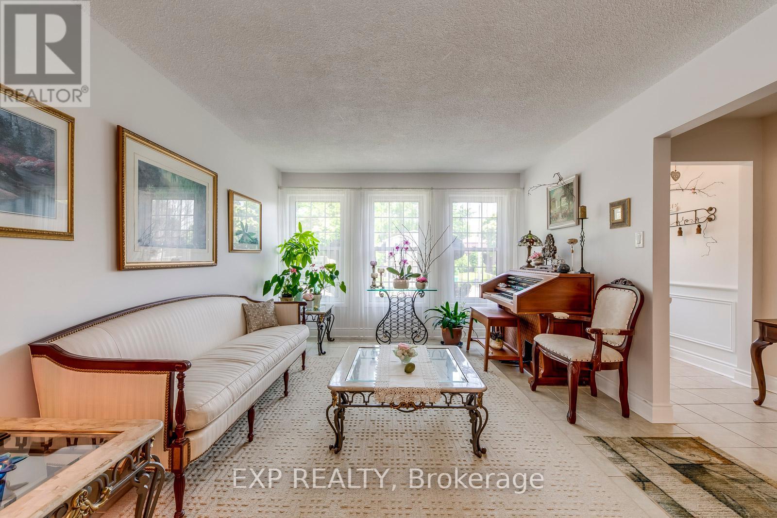 6330 Lorca Crescent, Mississauga, Ontario  L5N 2J4 - Photo 10 - W12234453