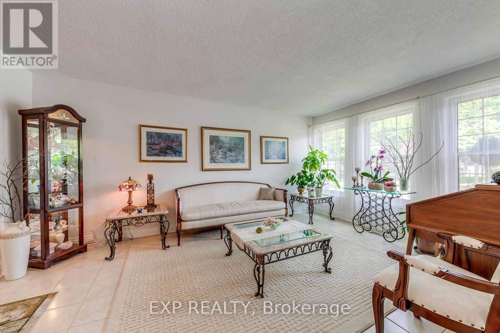 6330 Lorca Crescent, Mississauga, Ontario  L5N 2J4 - Photo 9 - W12234453