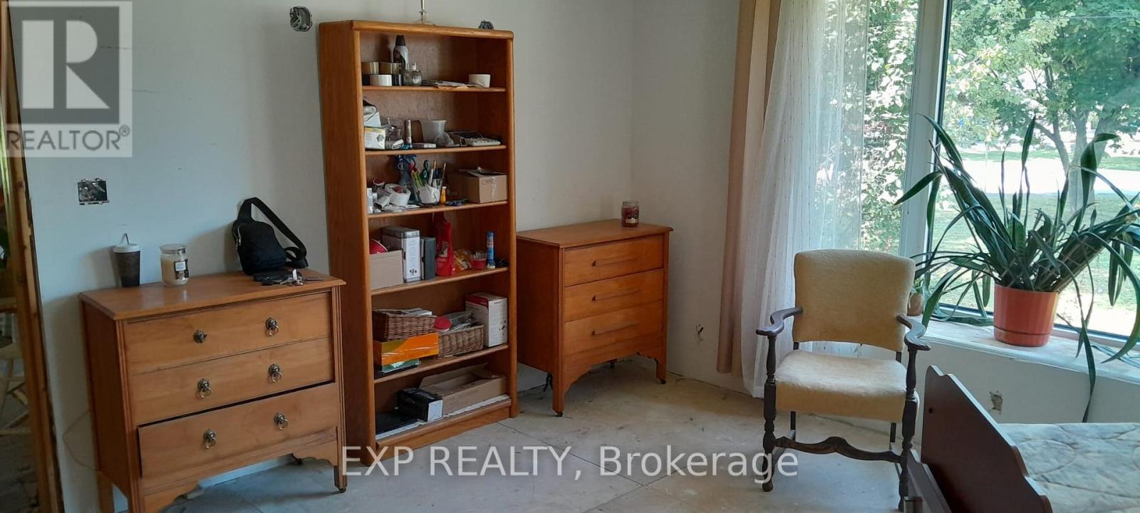 330 Helena Street, Fort Erie, Ontario  L2A 4J8 - Photo 6 - X12312344