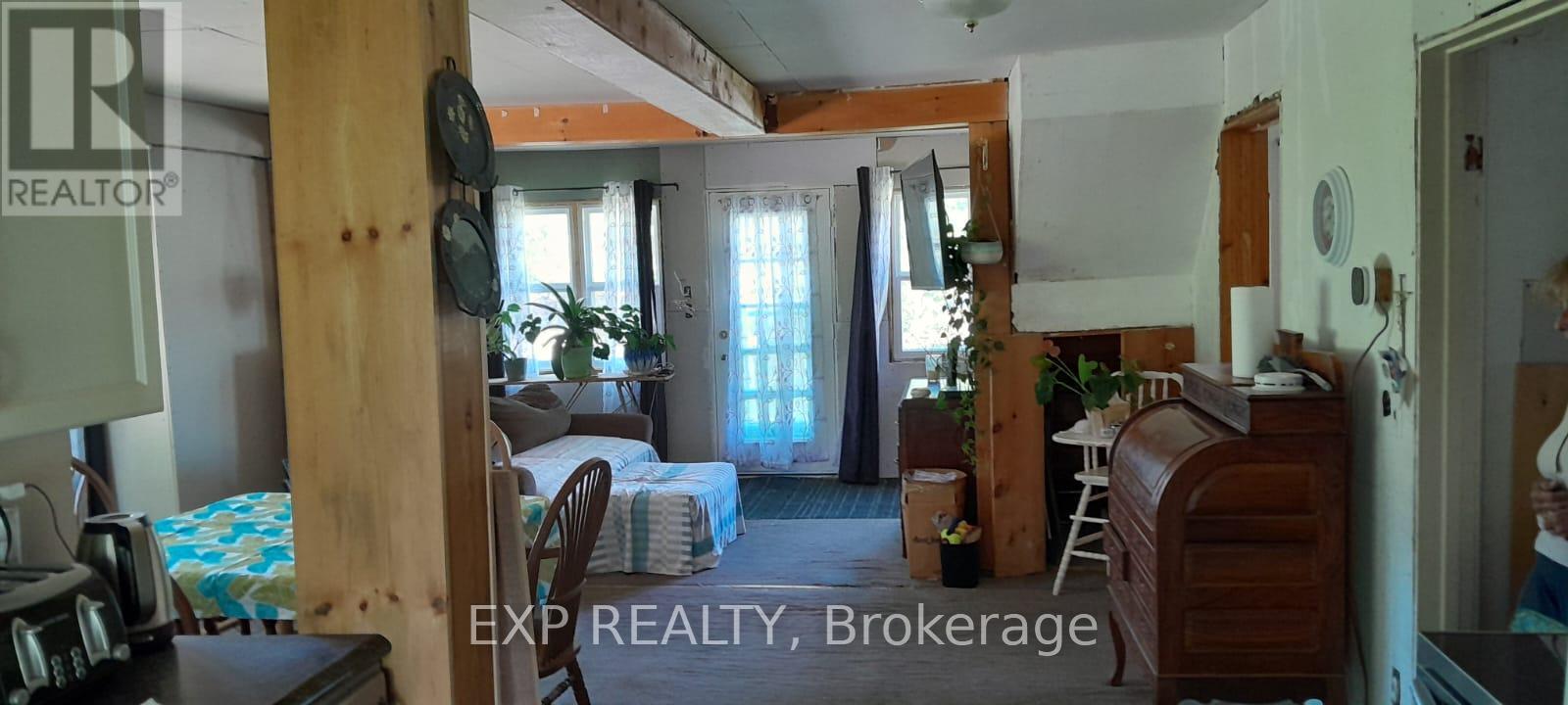 330 Helena Street, Fort Erie, Ontario  L2A 4J8 - Photo 9 - X12312344