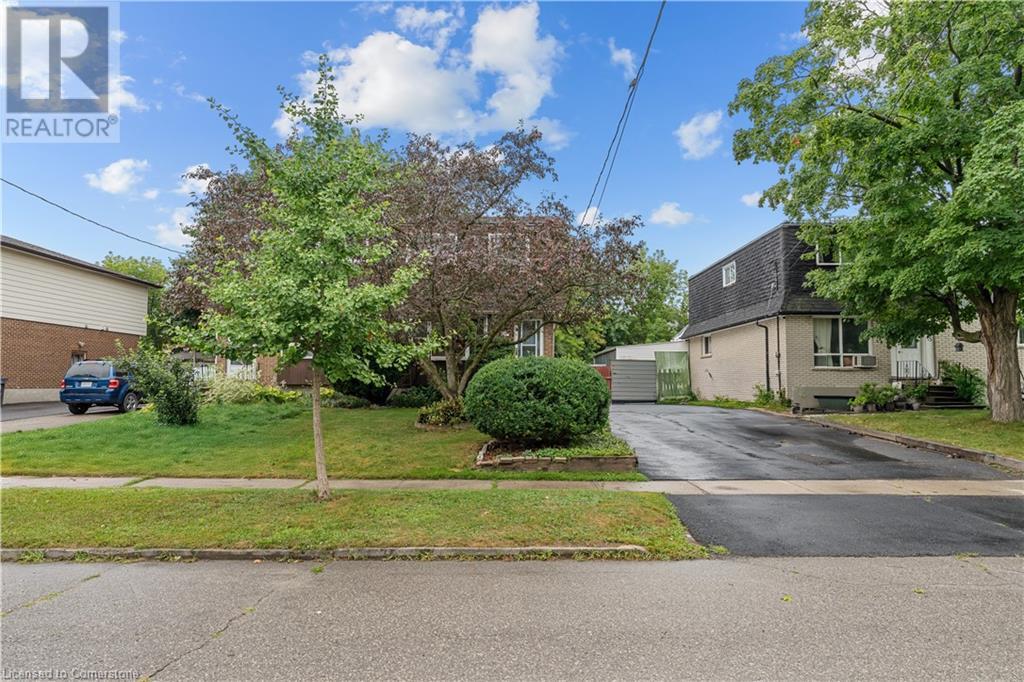 Property at 19 PLYMOUTH Court image 3