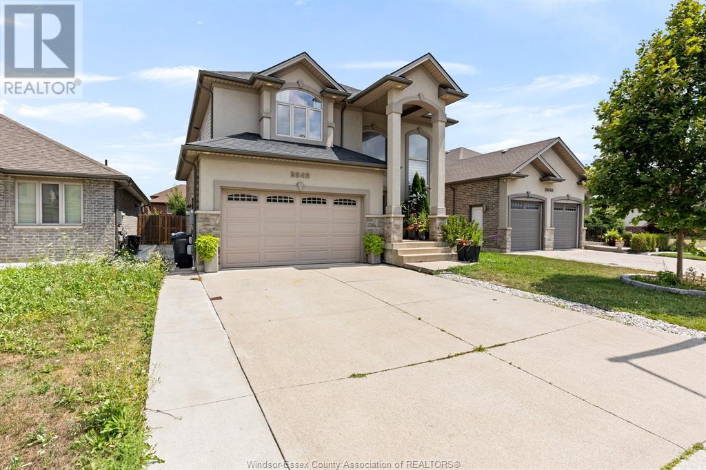 Property at 3942 ZANZIBAR CRESCENT image 3